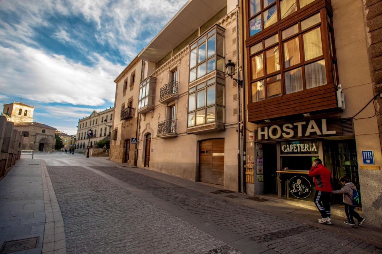 Hostal Caballeros Soria Exteriér fotografie